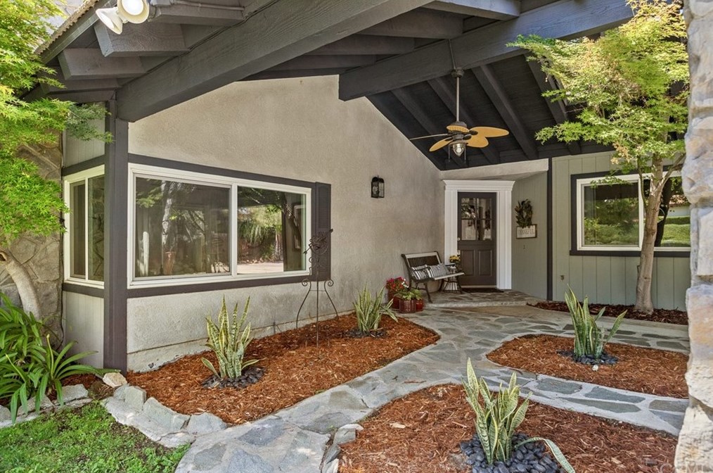 612 Valley View Dr, Redlands, CA 92373