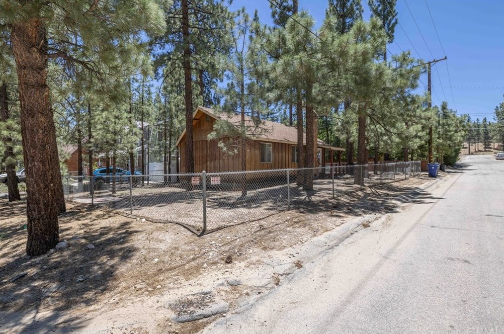 900 E Fairway Blvd, Big Bear City, CA 92314