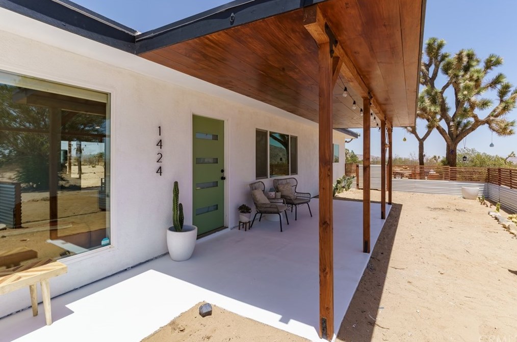 1424 Gibralter Rd, Yucca Valley, CA 92285