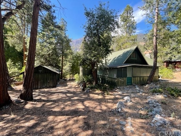 40360 Valley Of The Falls Dr, Fallsvale, CA 92339