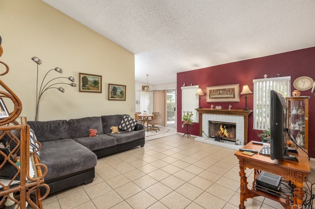 5043 Riviera Ave, Banning, CA 92220-5219