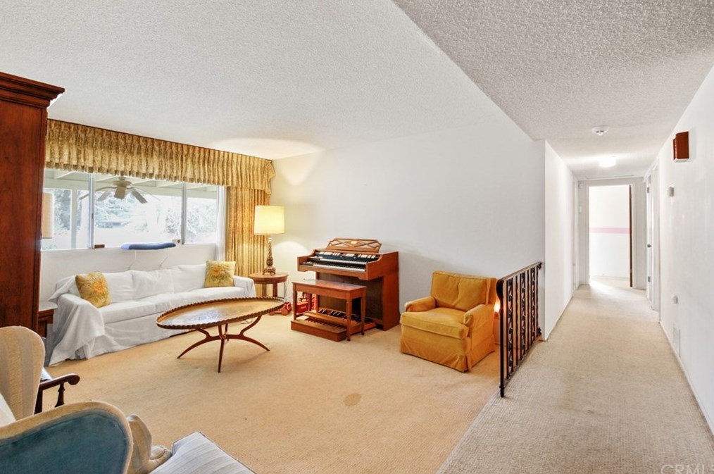 1073 Dysart Dr, Banning, CA 92220-1219