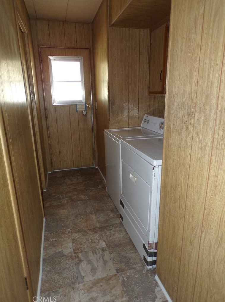 1251 Lugonia Ave, Redlands CA  92374-2647 exterior