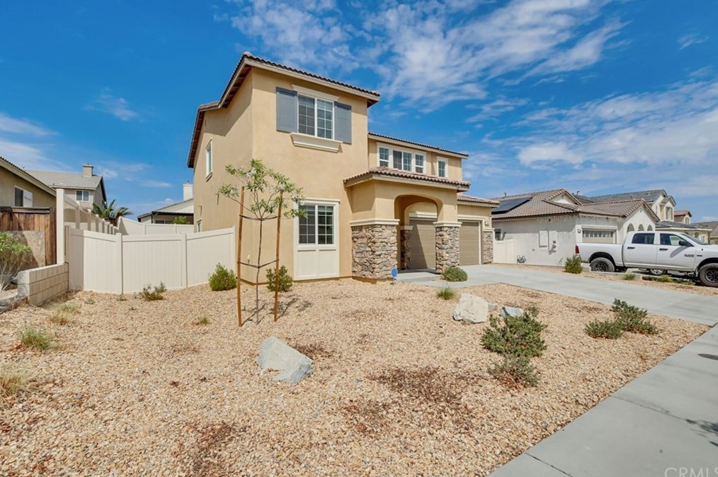 10648 Palomino Ave, Hesperia, CA 92345-7779