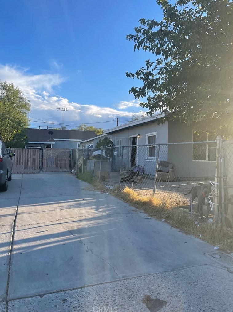 16837 16835 Tracy St, Victorville, CA 92395