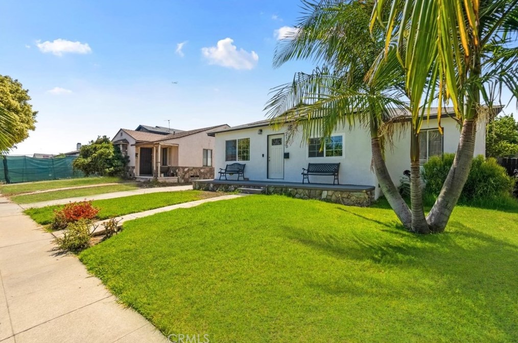 2100 95th St, Los Angeles, CA 90002-2604