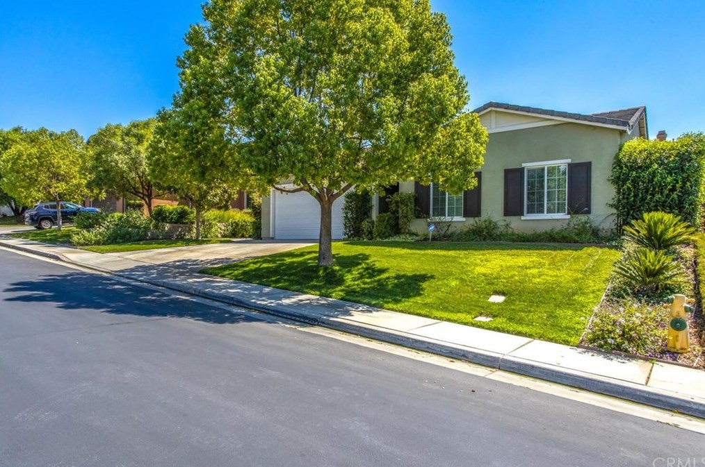 37379 Mulligan Dr, Beaumont, CA 92223-7900