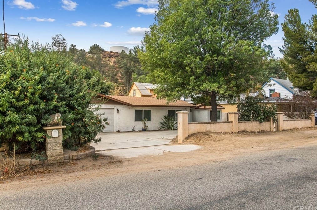 17635 Hayes Ave, Lake Elsinore, CA 92530