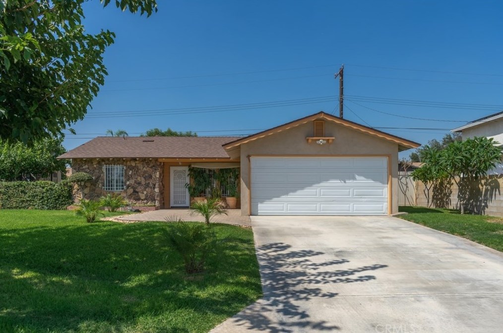 10766 Alameda Ave, Bloomington, CA 92316