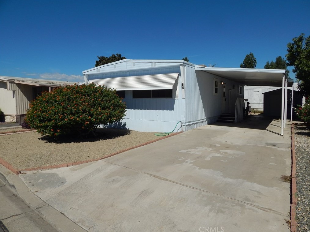 1560 Massachusetts #94, Riverside, CA 92507