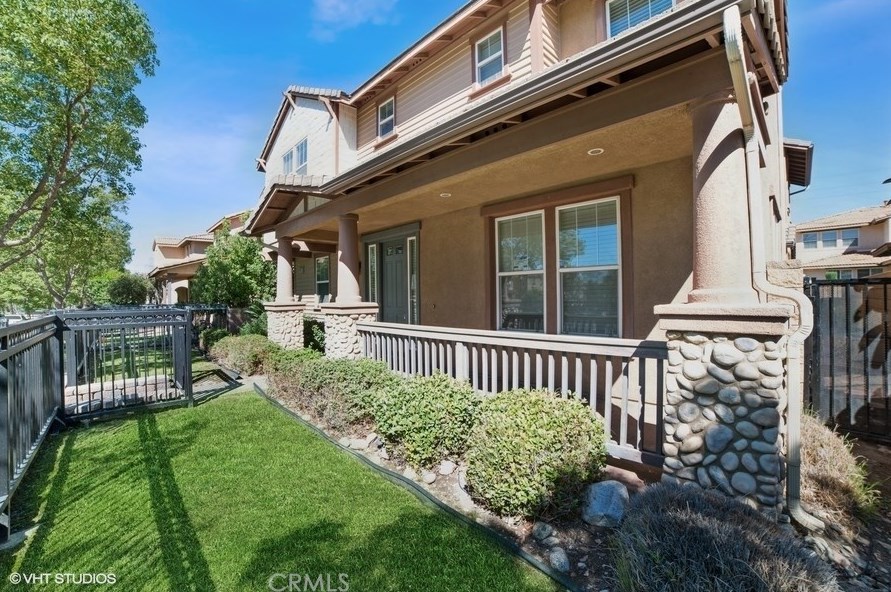 15906 Parkhouse Dr, Fontana, CA 92336-6501