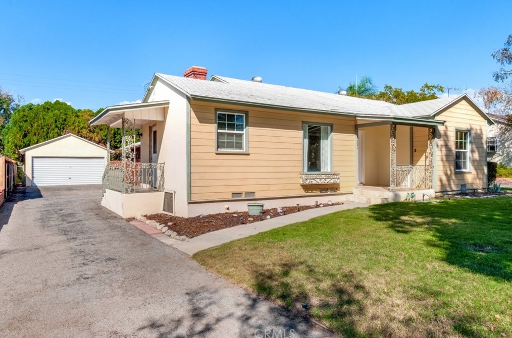 1321 College Ave, Redlands, CA 92374-3808