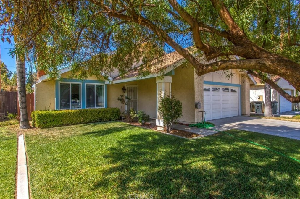 831 Pepperwood St, Colton, CA 92324