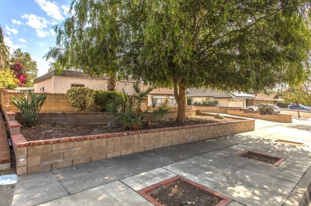 5853 Newcomb St, San Bernardino, CA 92404