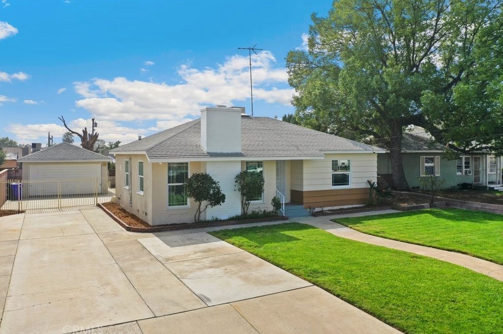 143 W Victoria St, Rialto, CA 92376