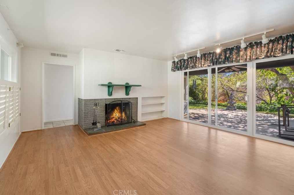128 Indian School Ln, Banning, CA 92220-2134