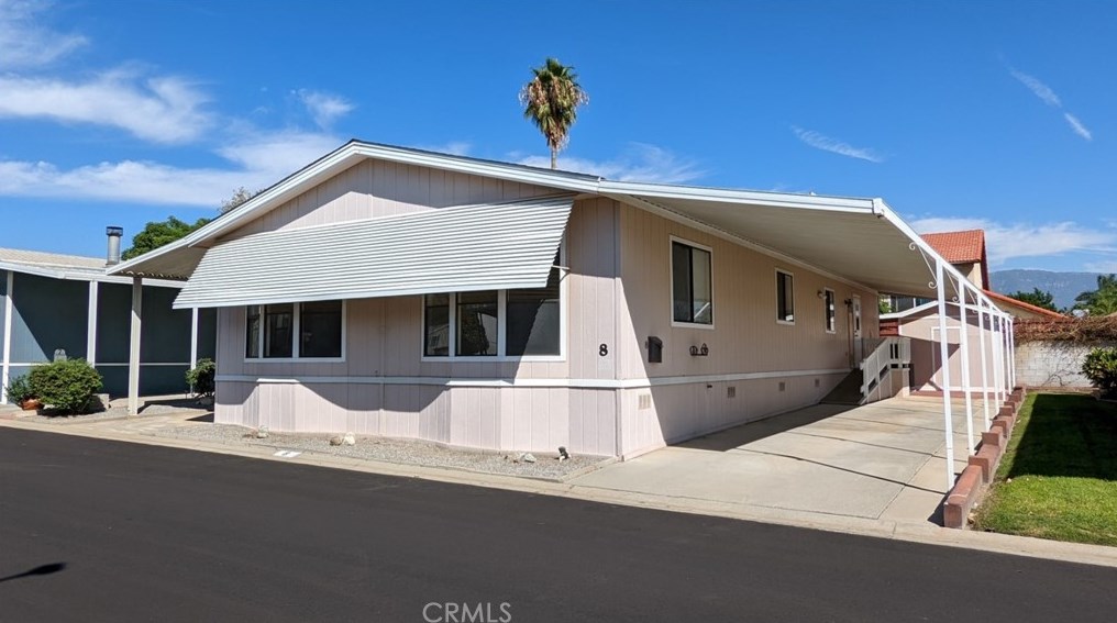 2598 N Ayala Dr #8, Rialto, CA 92376