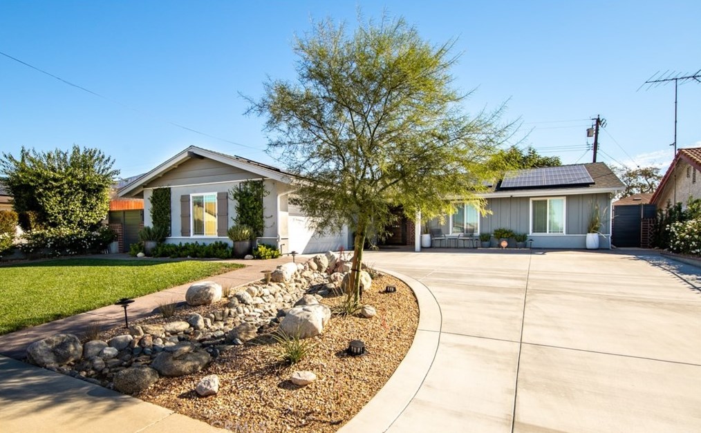 7109 Church Ave, Highland, CA 92346-3241