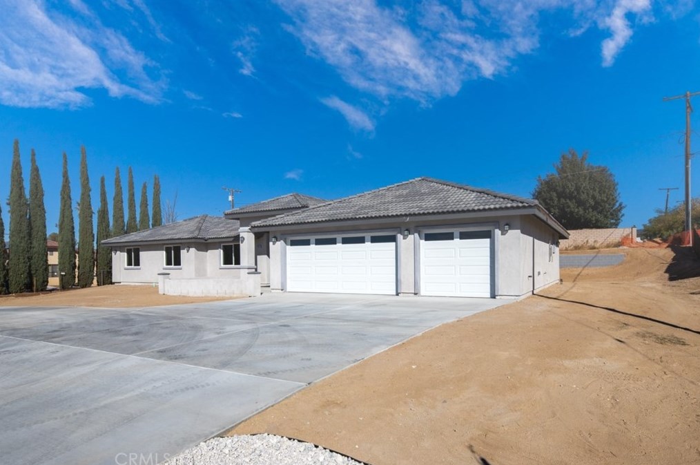 19842 Yucca Loma Rd, Apple Valley, CA 92307-5623