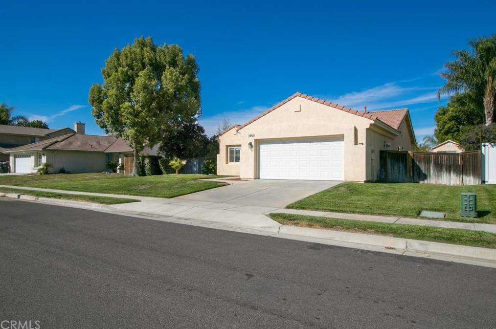 3960 Florence St, Hemet, CA 92545-6313