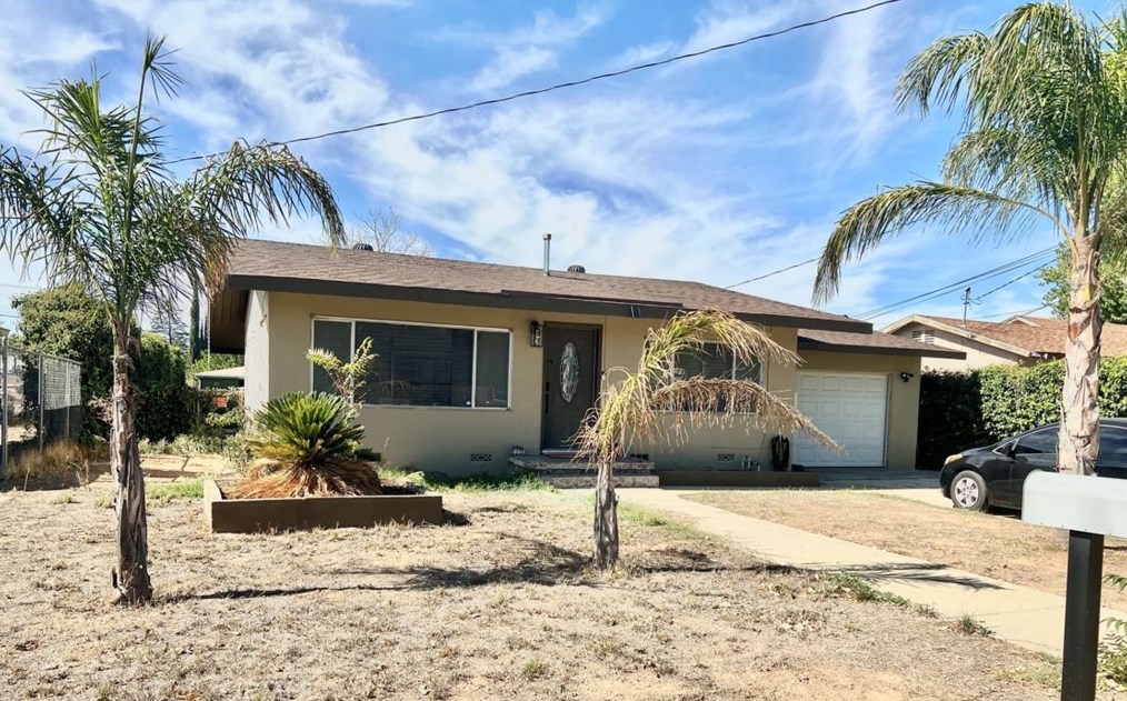 861 Michigan Ave, Beaumont, CA 92223