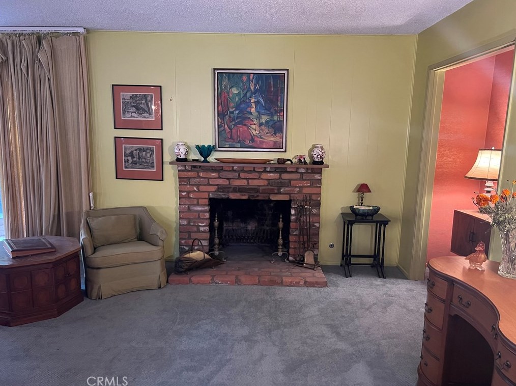 461 W Scott St, Rialto, CA 92376