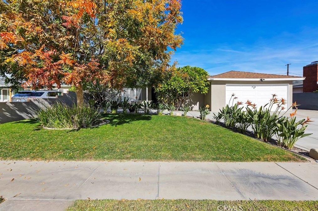360 W Manzanita St, Rialto, CA 92376