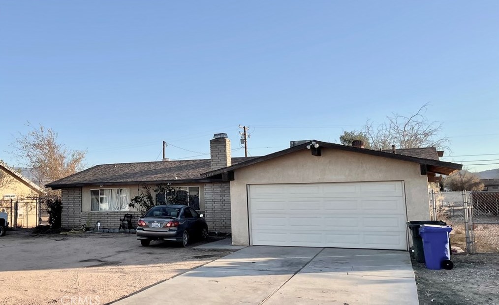 21887 Hurons Ave, Apple Valley, CA 92307-4223