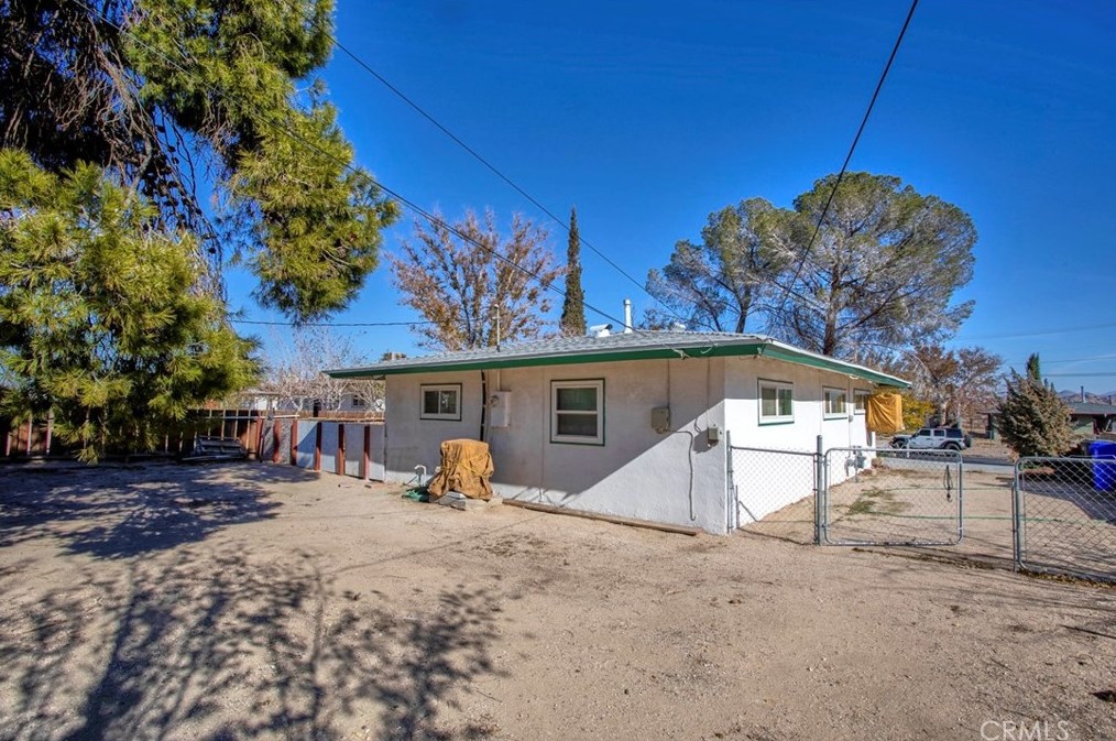 15046 Tatum Rd, Victorville, CA 92395