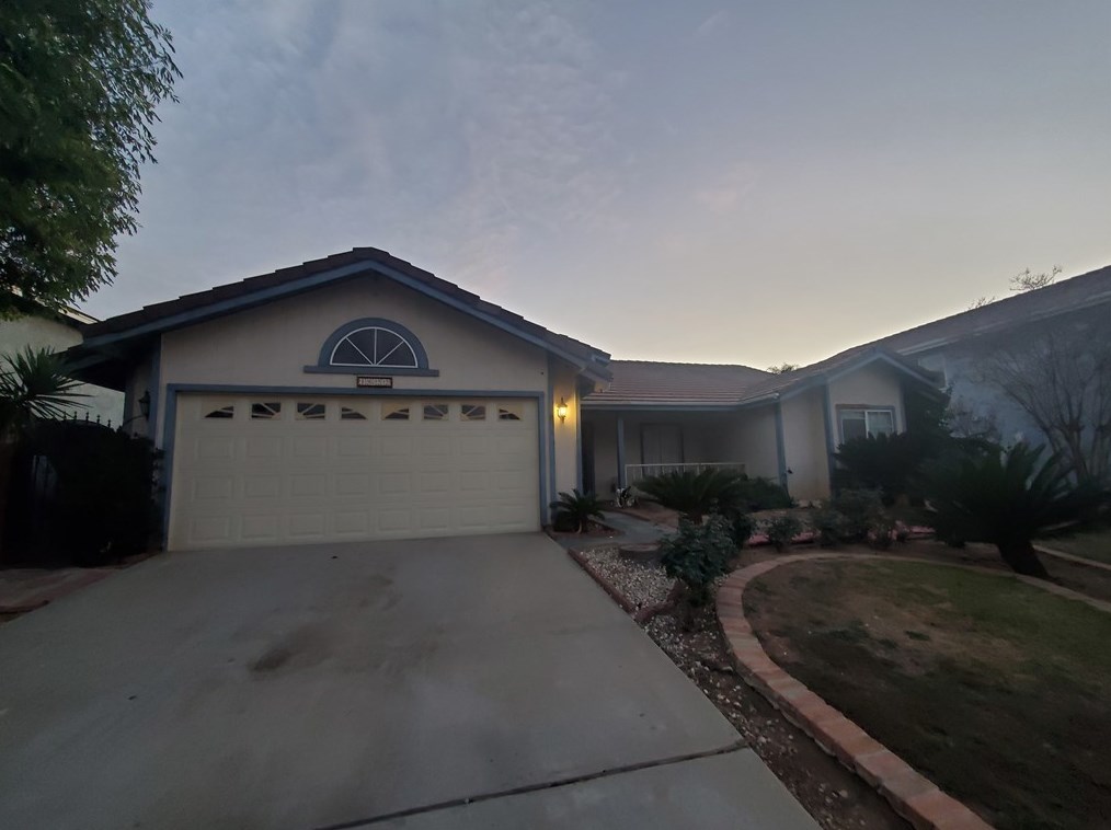 1622 Herrington Dr, Redlands, CA 92374-4256