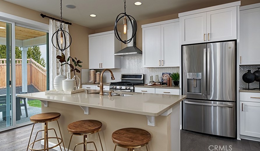752 S Pine Ave, Rialto, CA 92376