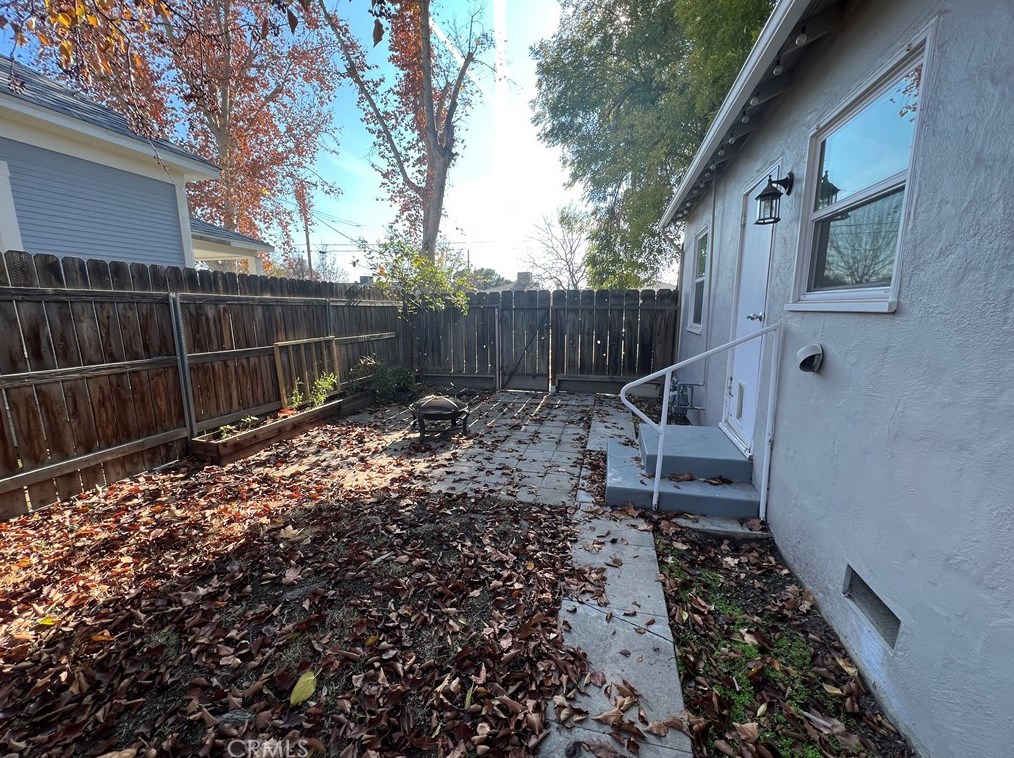 1401 Middleton St, Hanford CA  93230-2835 exterior