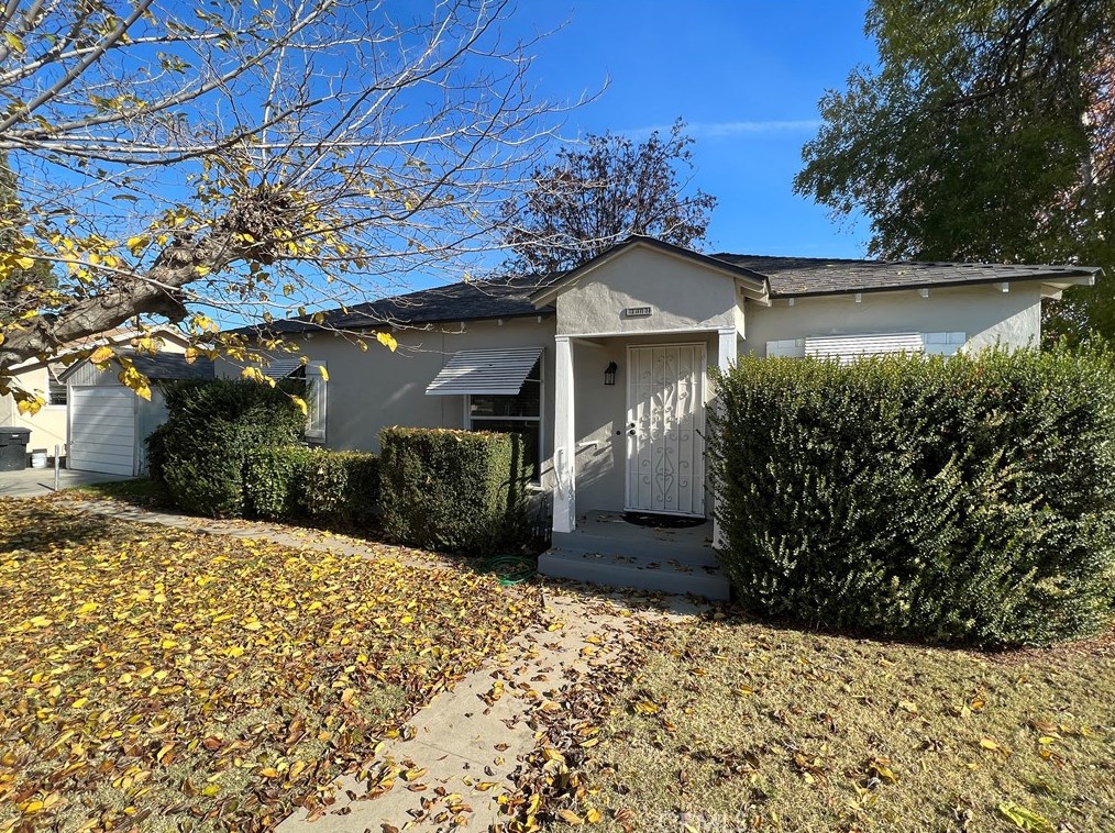 1401 Middleton St, Hanford, CA 93230-2835