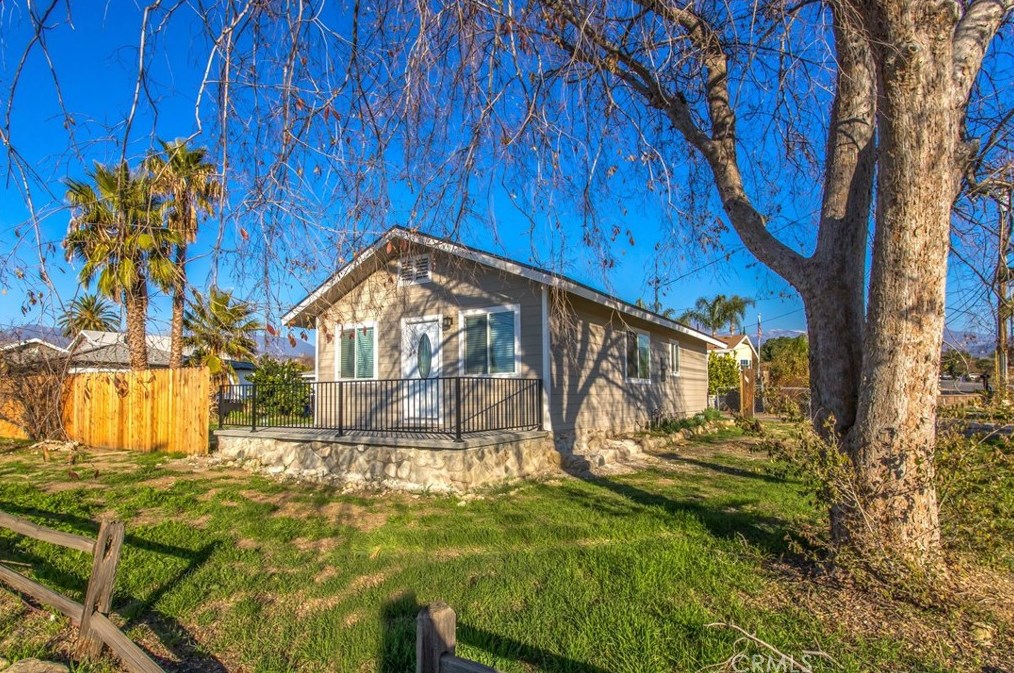 1715 Capri Ave, Mountain Home Village, CA 92359