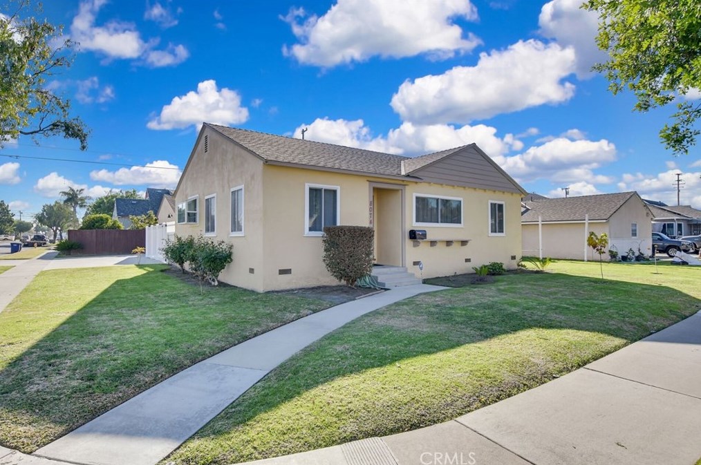 8074 Poinsettia Dr, Buena Park, CA 90620