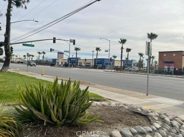 17400 Valley Blvd, Fontana CA  92335-6821 exterior