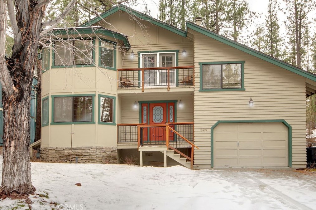 824 Raleigh Dr, Big Bear City, CA 92314