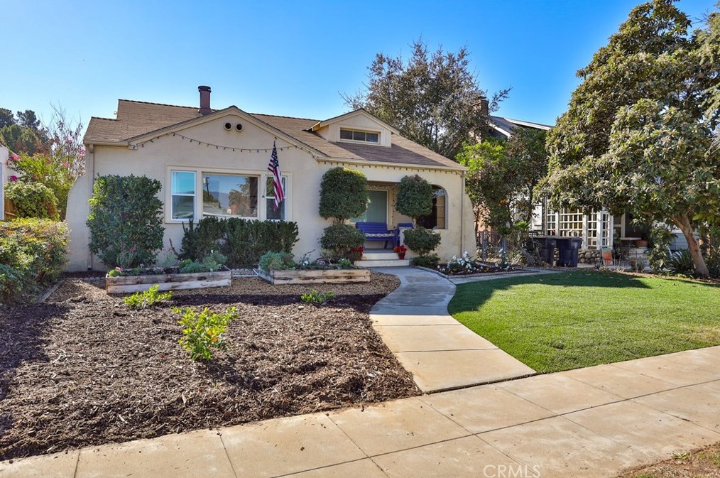 818 Campus Ave, Redlands, CA 92374