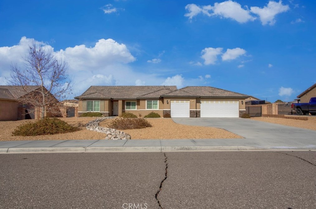 17840 Cabazon Rd, Apple Valley, CA 92307