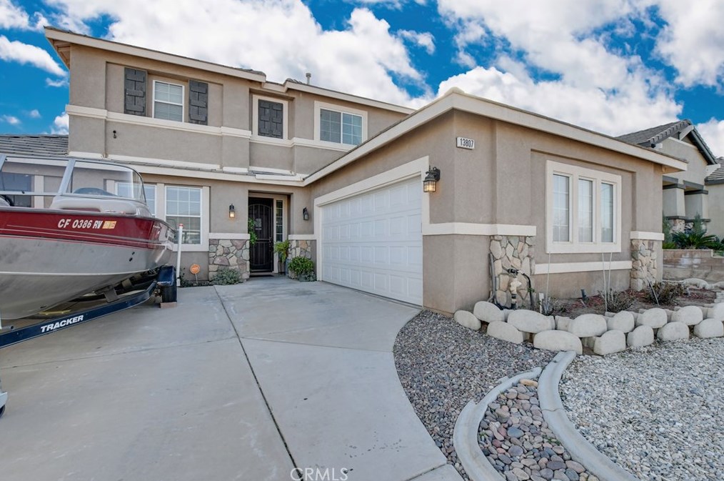 13807 Lemongrass Way, Hesperia, CA 92344-0042