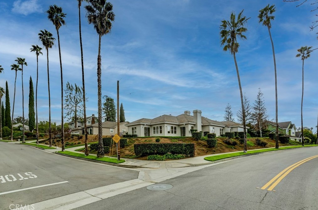 210 Candy Ln, Redlands, CA 92373-7121