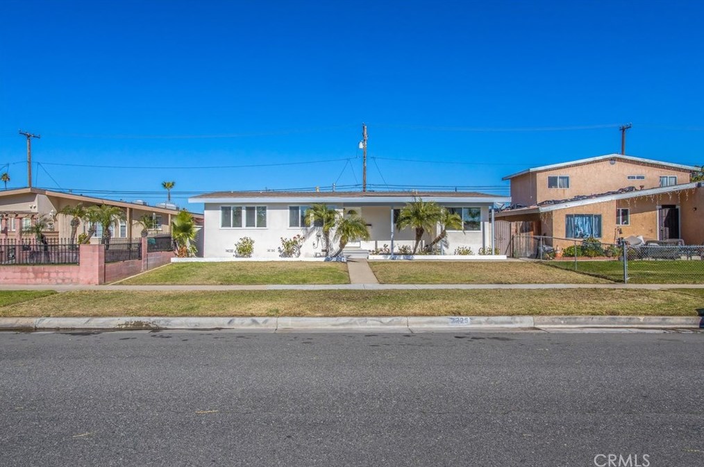 2225 E Center St, Anaheim, CA 92806