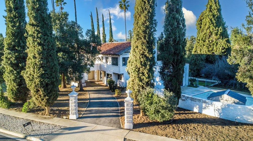 24 W Hilton Ave, Redlands, CA 92373