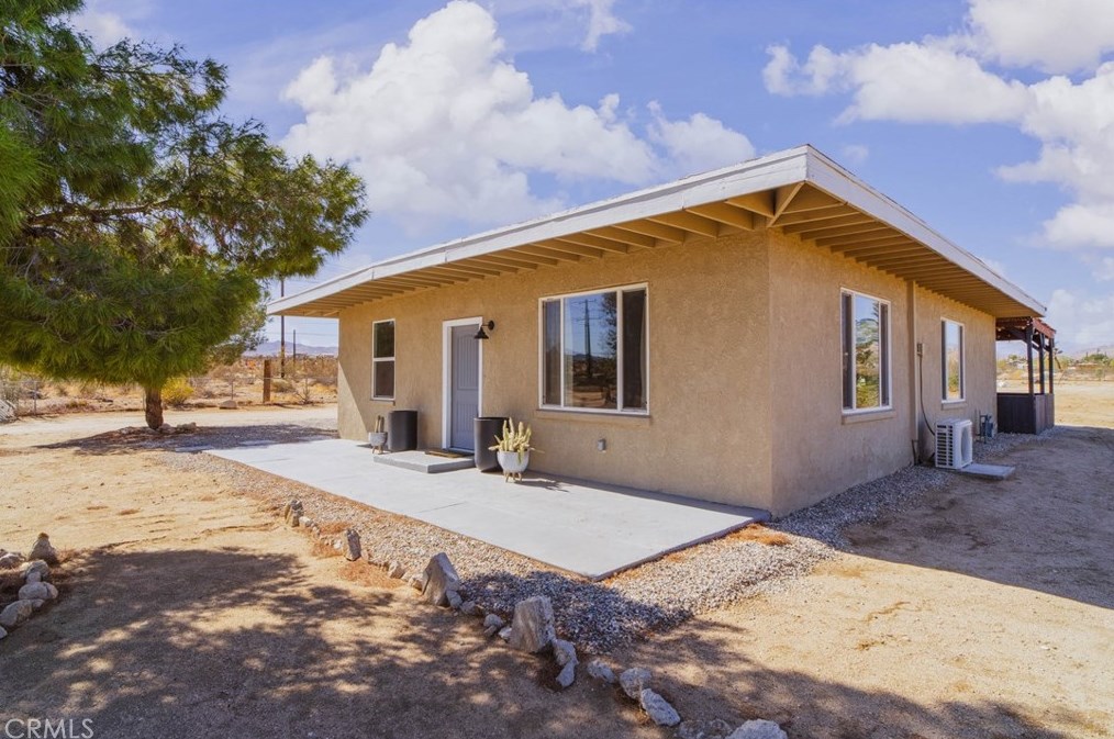 6462 Marvin Dr, Yucca Valley CA  92284-5732 exterior
