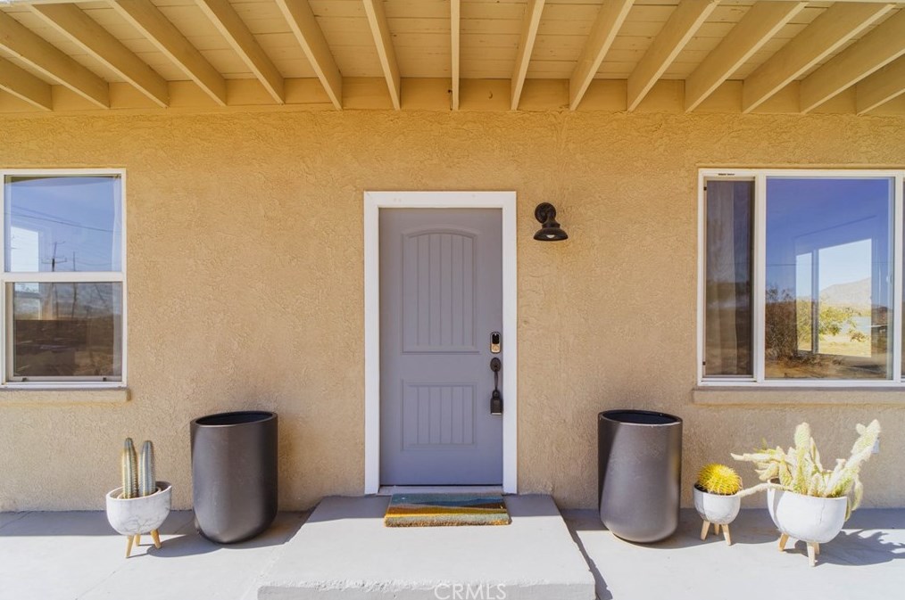 6462 Marvin Dr, Yucca Valley CA  92284-5732 exterior