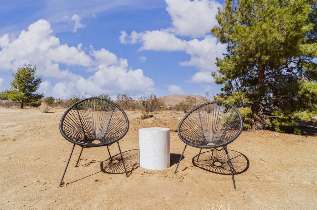 6462 Marvin Dr, Yucca Valley CA  92284-5732 exterior