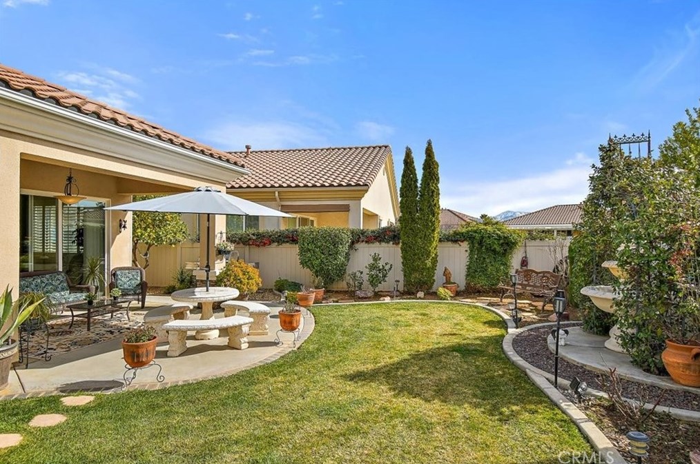 825 Sherwood Ct, Beaumont CA  92223-8556 exterior