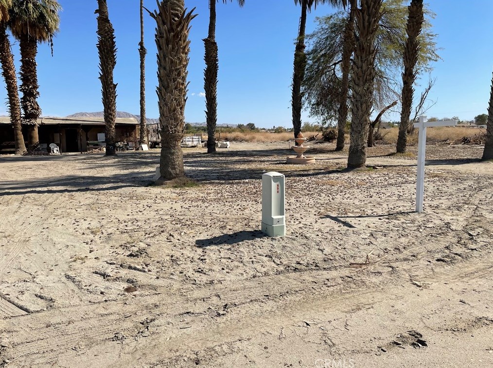55870 Fillmore St, Thermal, CA 92274-9486