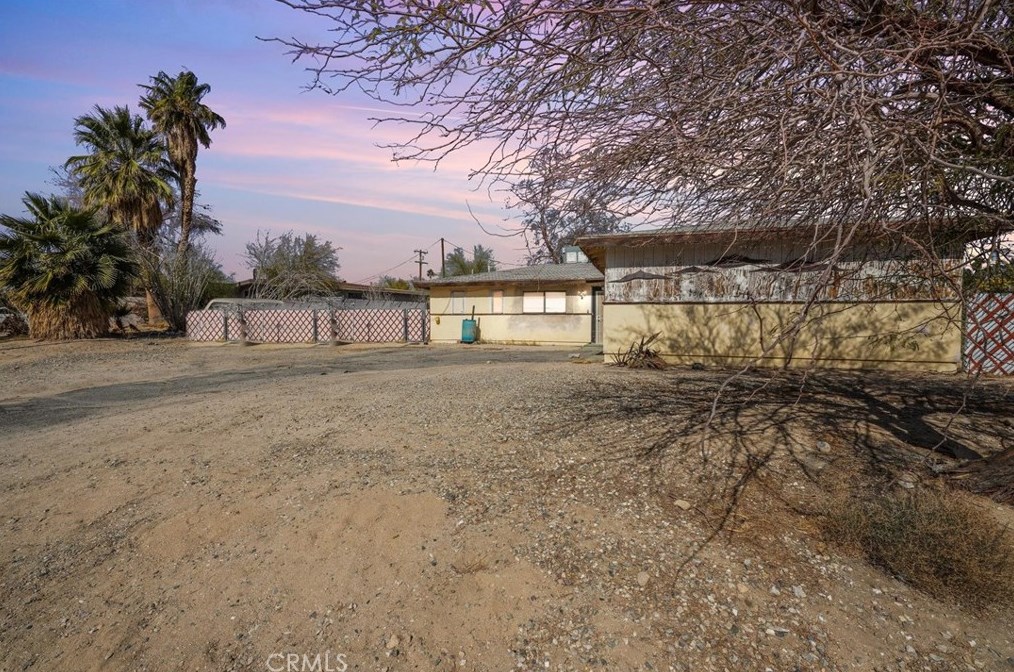 73076 Sun Valley Dr, Twntynine Plm, CA 92277