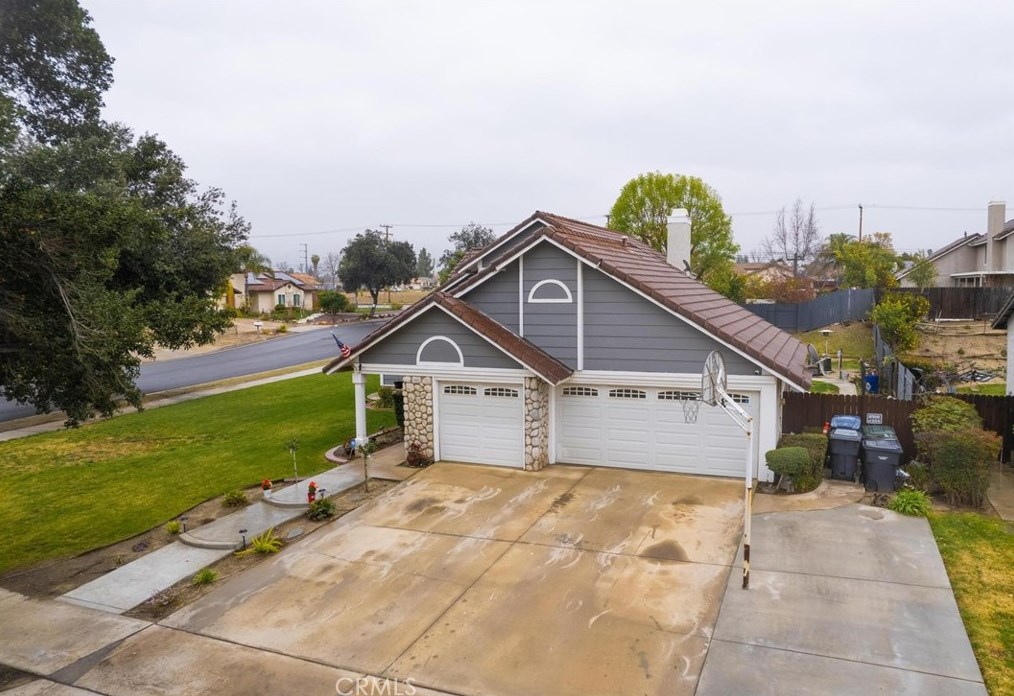 809 Ashley Way, Redlands, CA 92374-2030